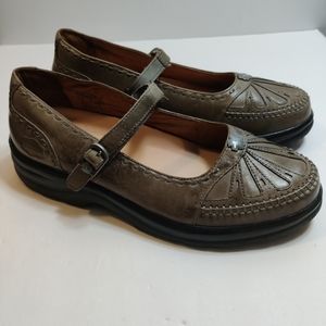 Dr. Comfort Women's shoes